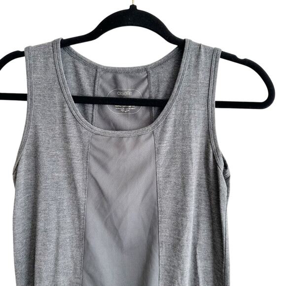 Oiselle Athletic Stretch Lightweight Tank Top - Picture 2 of 4